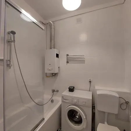 Aleja 29 Listopada *